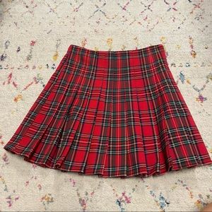SOLD//brandy melville red and green pleated skirt